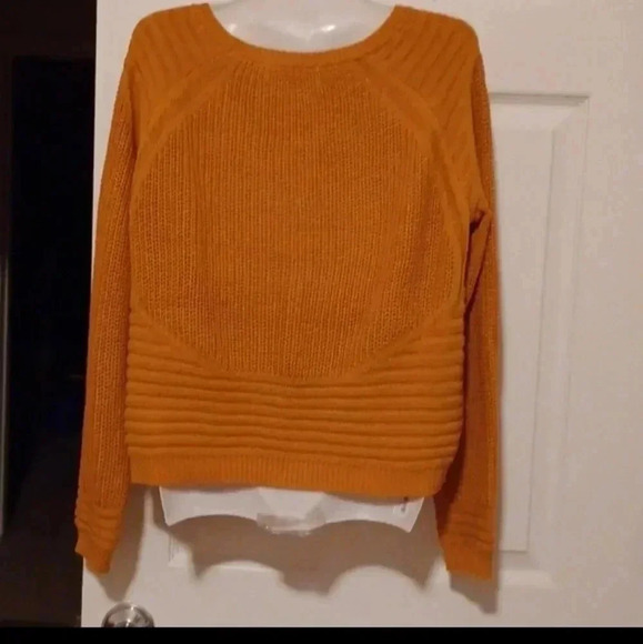 💙🌹mustard color sweater - Picture 6 of 13